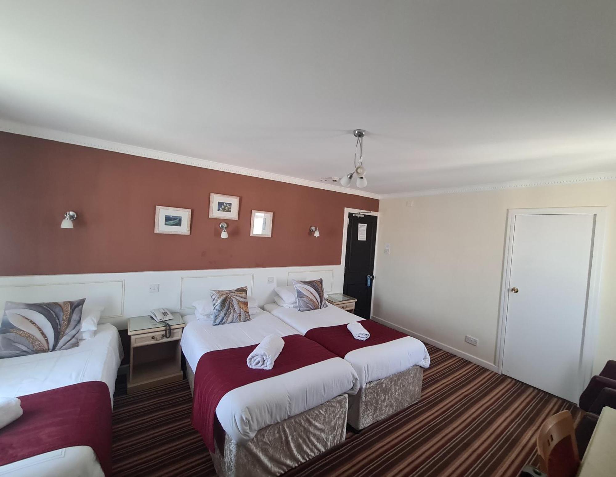 Marina Metro Hotel Saint Helier Bagian luar foto