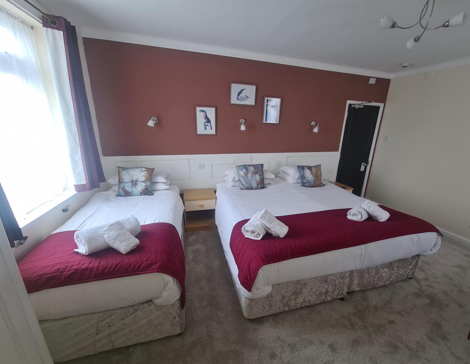 Marina Metro Hotel Saint Helier Bagian luar foto